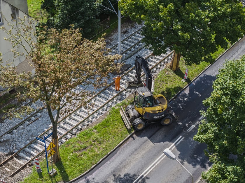 Budowa torowiska na ulicy Kosmonautów z lotu ptaka