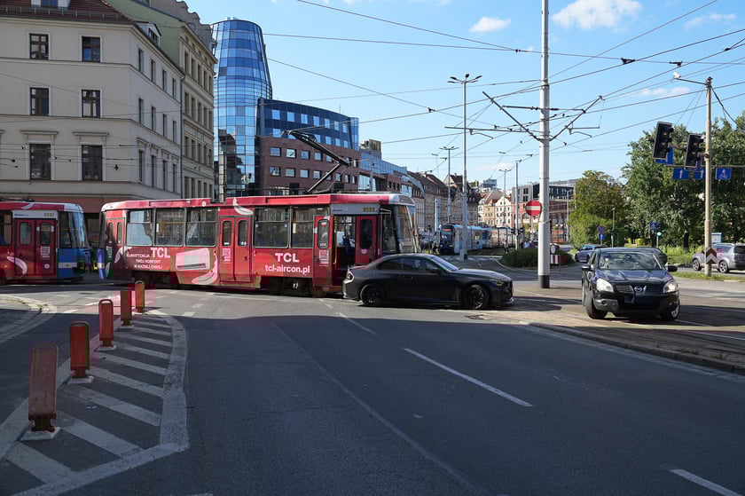 Wypadek na skrzyżowaniu Krupniczej i Kazimierza Wielkiego 19 sierpnia