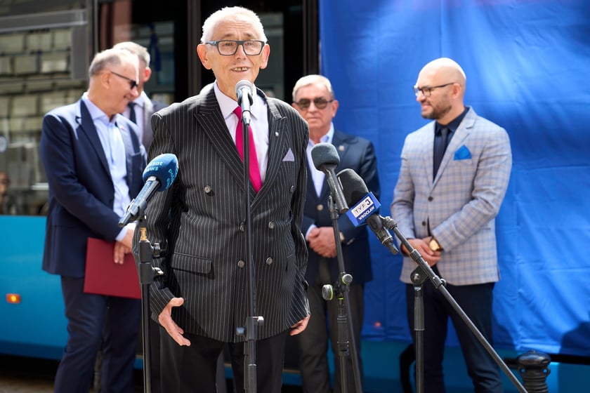 Tramwaj im. Piotra Bednarza – nadanie imienia. Uczestnicy spotkania, 22 sierpnia 2025 r.
