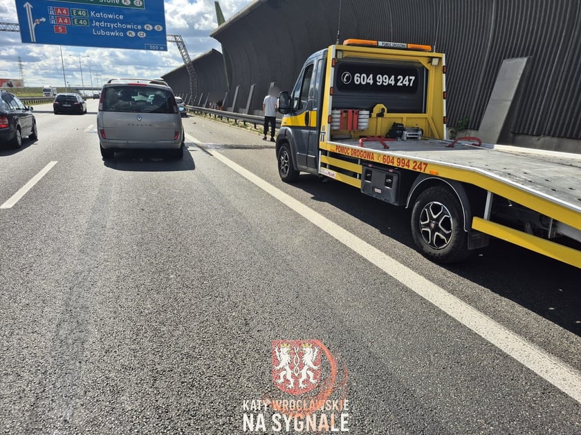 Wypadek na AOW - zderzyły się trzy samochody (24 sierpnia)