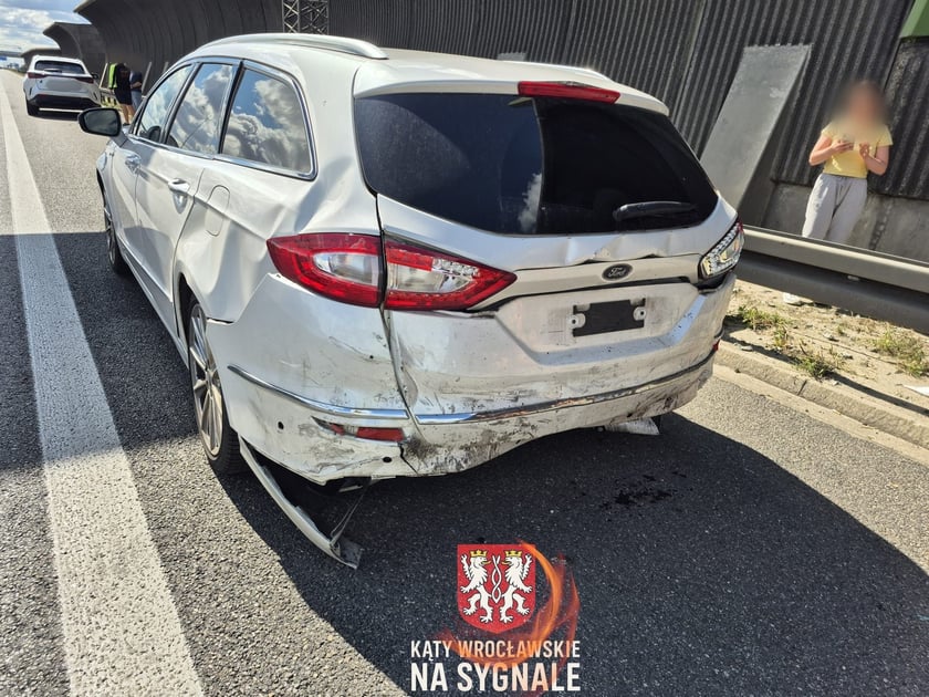 Wypadek na AOW - zderzyły się trzy samochody (24 sierpnia)