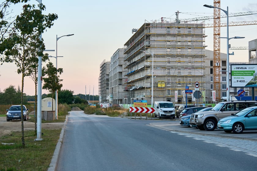 Aleja Architektów i jej otoczenie - istniejące i powstające budynki na Nowych Żernikach na osiedlu Leśnica