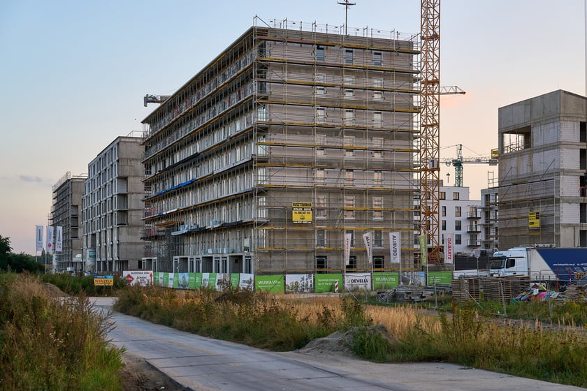 Aleja Architektów i jej otoczenie - istniejące i powstające budynki na Nowych Żernikach na osiedlu Leśnica