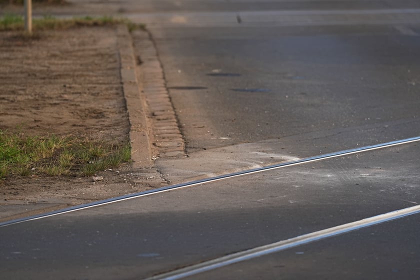 Uszkodzona estakada i poranne utrudnienia na pl. Społecznym - 16 września