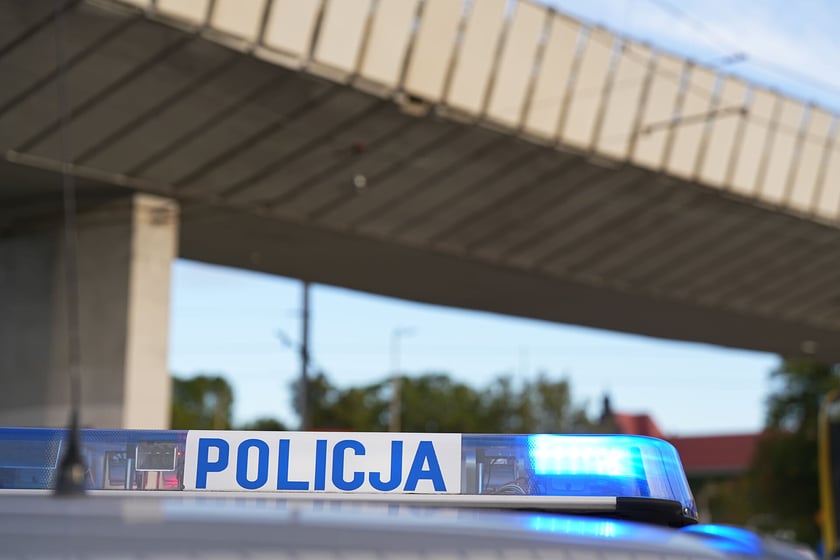 Uszkodzona estakada i poranne utrudnienia na pl. Społecznym - 16 września