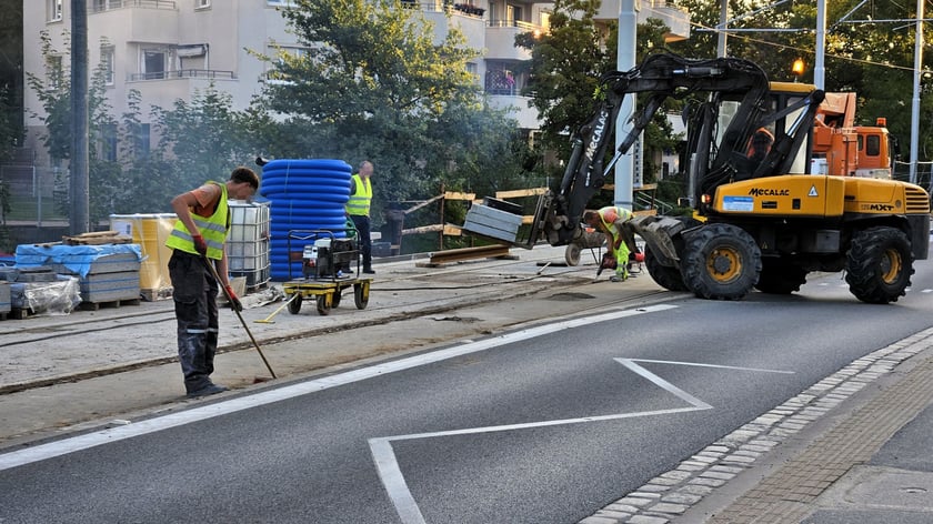 Budowa mijanki na ulicy Przyjaźni. Zdjęcie z 19 września