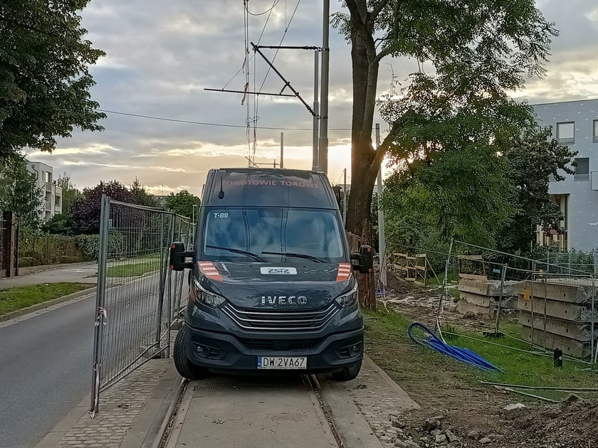 Budowa mijanki na ul. Przyjaźni. 16 września 2025 r.