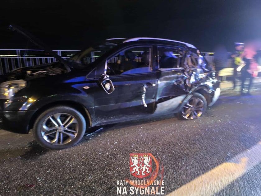 Wypadek na AOW - zderzyły się cztery samochody w tym osob&oacute;wka i trzy ciężarowe - 18 września