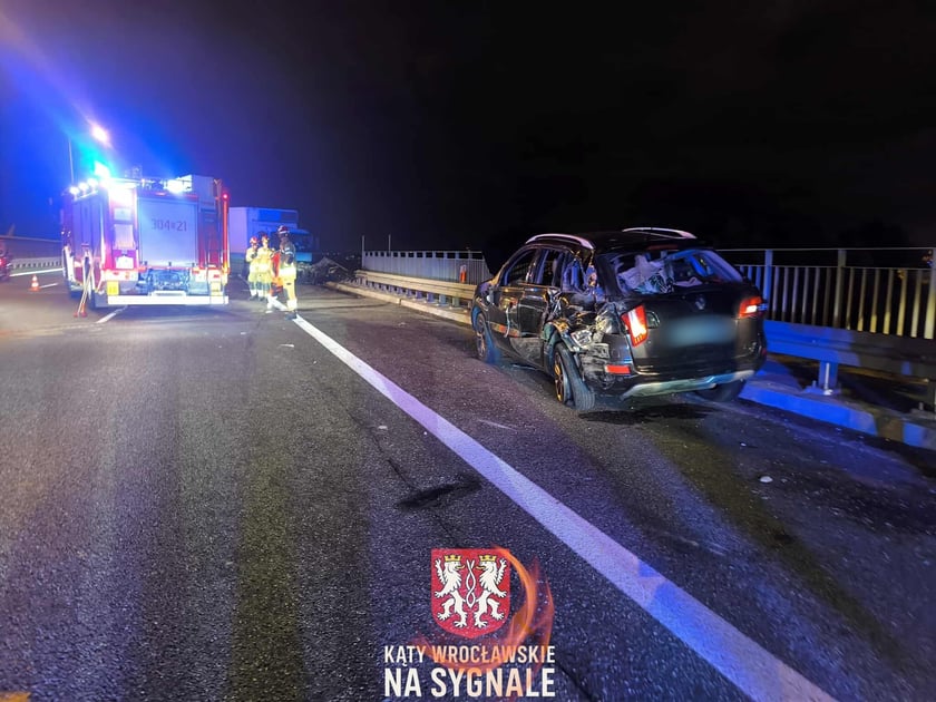 Wypadek na AOW - zderzyły się cztery samochody w tym osob&oacute;wka i trzy ciężarowe - 18 września