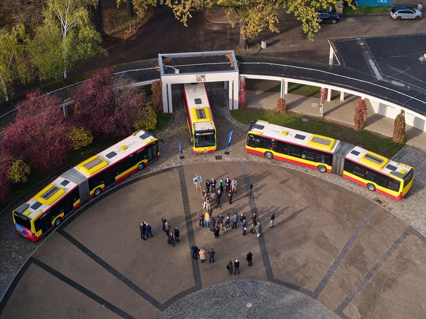 Konferencja MPK Wrocław poświęcona podpisaniu umowy na 100 autobusów Mercedes Conecto