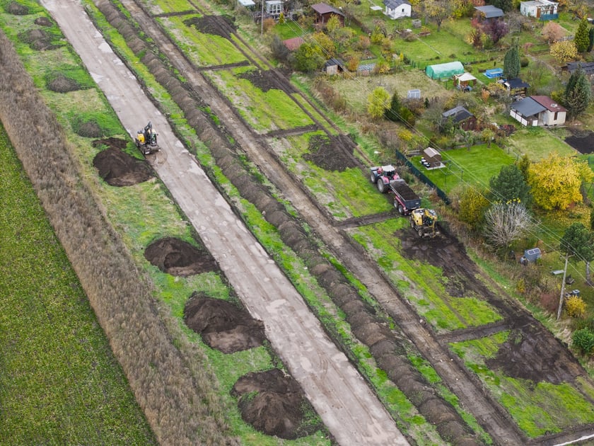 Widok na teren budowy Wschodniej Obwodnicy Wrocławia od strony ul. Grota-Roweckiego&nbsp;
