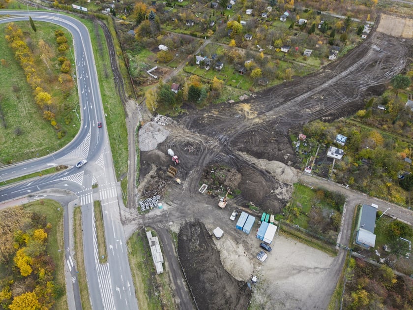 Widok na teren budowy Wschodniej Obwodnicy Wrocławia od strony al. Karkonoskiej&nbsp;