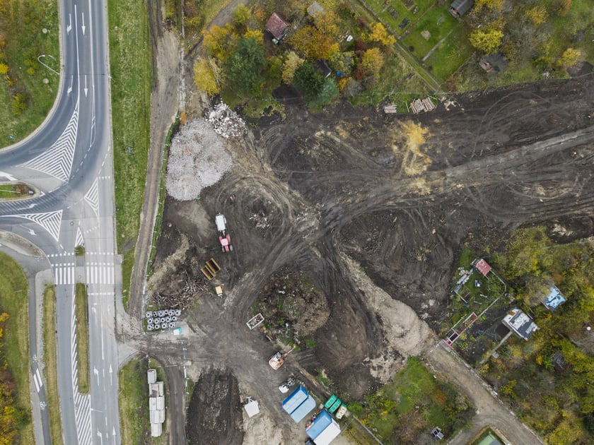 Widok na teren budowy Wschodniej Obwodnicy Wrocławia od strony al. Karkonoskiej&nbsp;