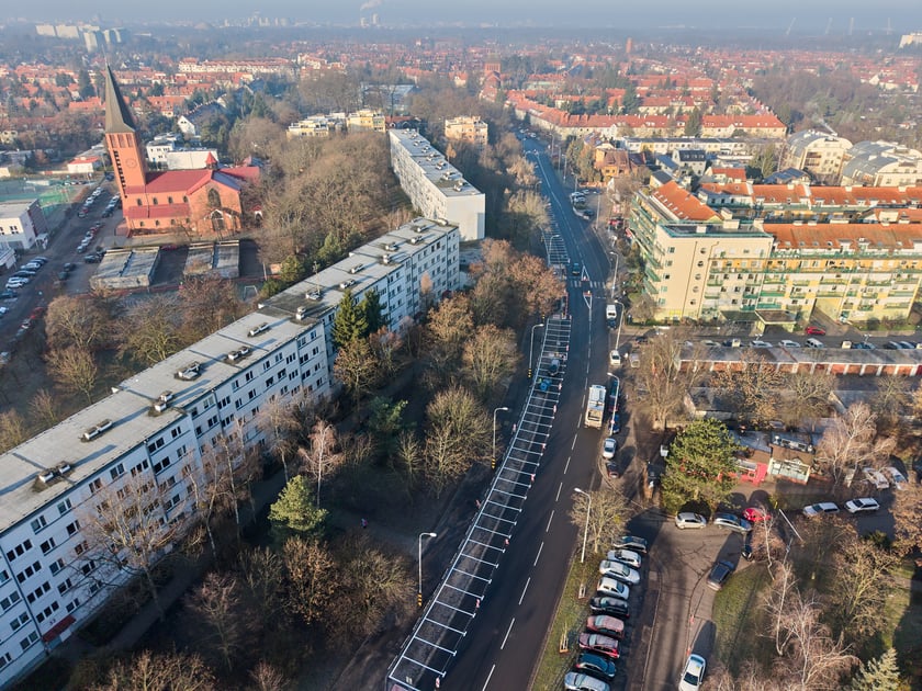 Powiększ obraz: Wyremontowana ul. Baciarellego