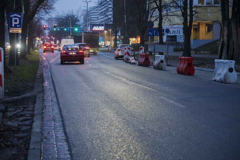 Powiększ obraz: Wyremontowany fragment ul. Powstańców Śląskich.