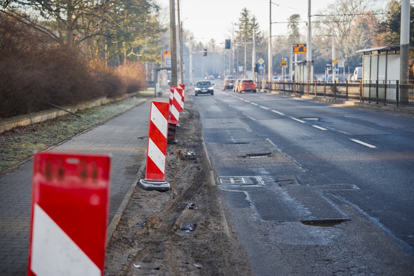 Powiększ obraz: Widok na odcinek ul. Grabiszyńskiej, który będzie remontowany w ramach programu Wrocław na Dobrej Drodze.