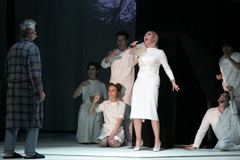 ?Donosy rzeczywistości?