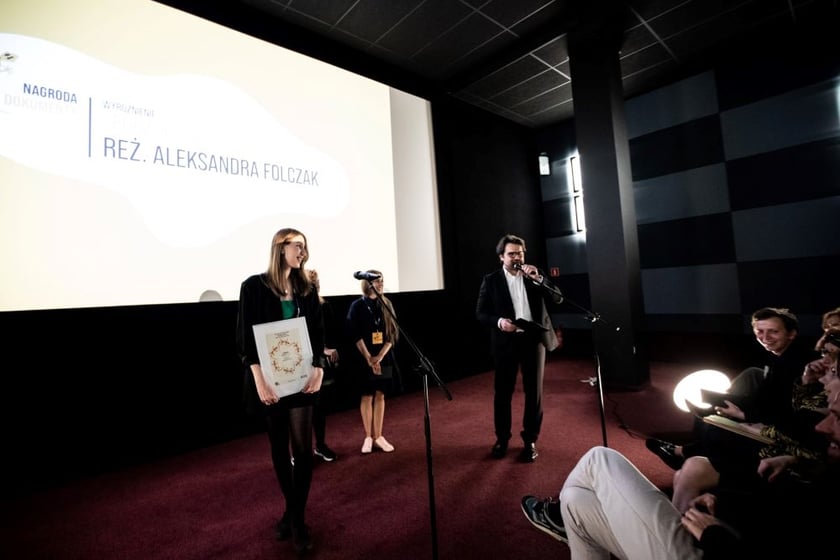 Wyróżnienie odebrała także Aleksandra Folczak, która wyreżyserowała dokument ?Poczekalnia?