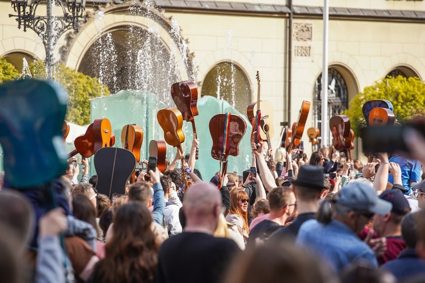 Gitarowy Rekord Świata we Wrocławiu pobity.