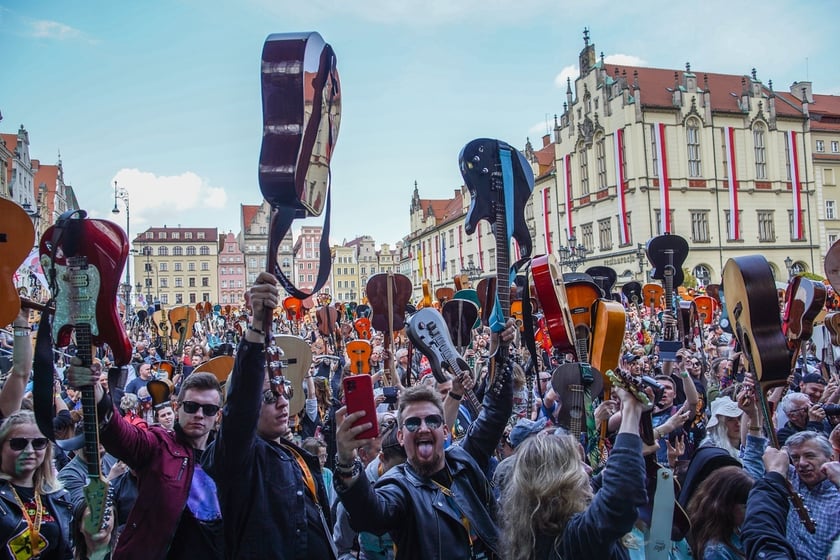 Gitarowy Rekord Świata we Wrocławiu pobity.
