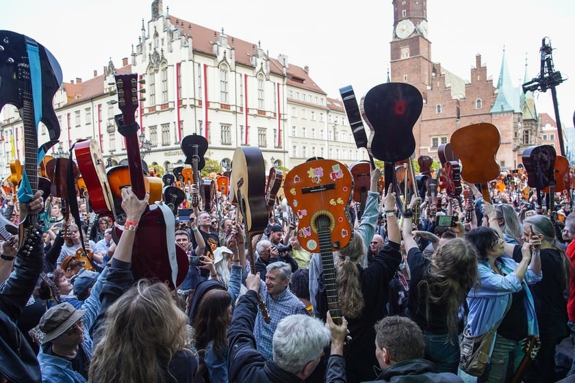 Gitarowy Rekord Świata we Wrocławiu pobity.