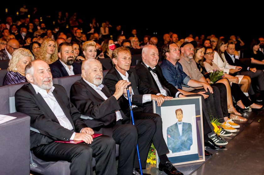 Na zdjęciu, od lewej: aktor Zbigniew Waleryś, reżyser Janusz Majewski, aktor Andrzej Chyra, dyrektor festiwali - Stanisław Dzierniejko, reżyser Jan Holoubek