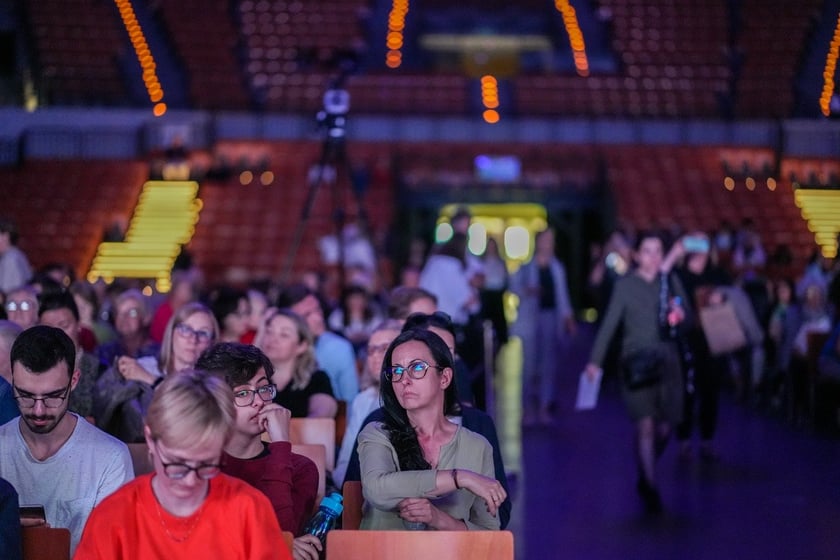 Olga Tokarczuk spotkanie Hala Stulecia, książka Empuzjon