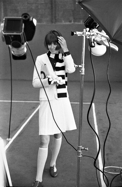 Modelka podczas sesji dla miesięcznika ?Elle?, 1965