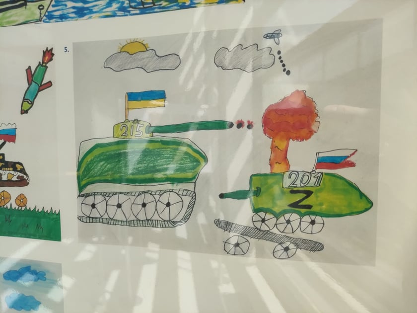 Wystawę ?Mamo, ja nie chcę wojny? można podziwiać w CK Agora przy ul. Serbskiej