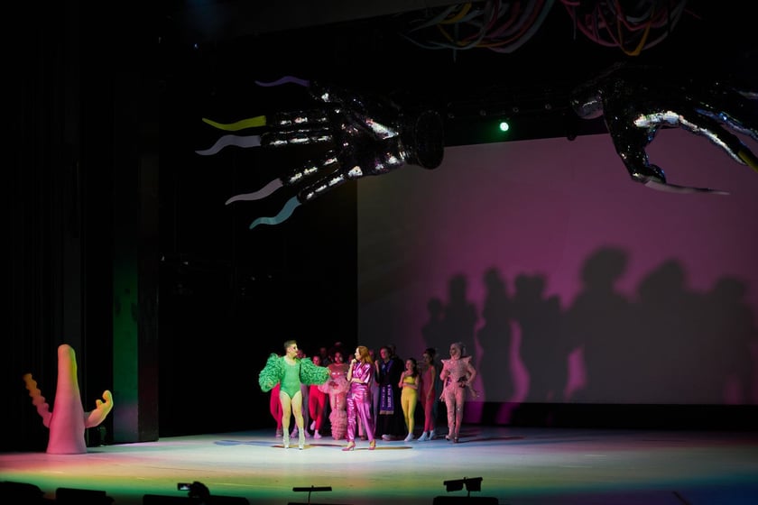 próba prasowa do spektaklu ?Priscilla Królowa Pustyni. Musical? w Capitolu