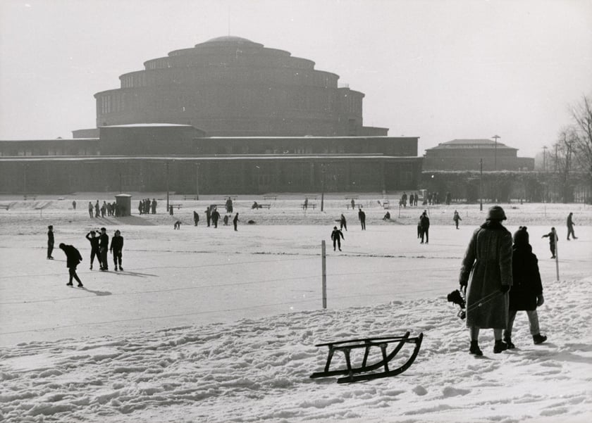 Wrocław,  Ślizgawka przy Hali Ludowej, 1959