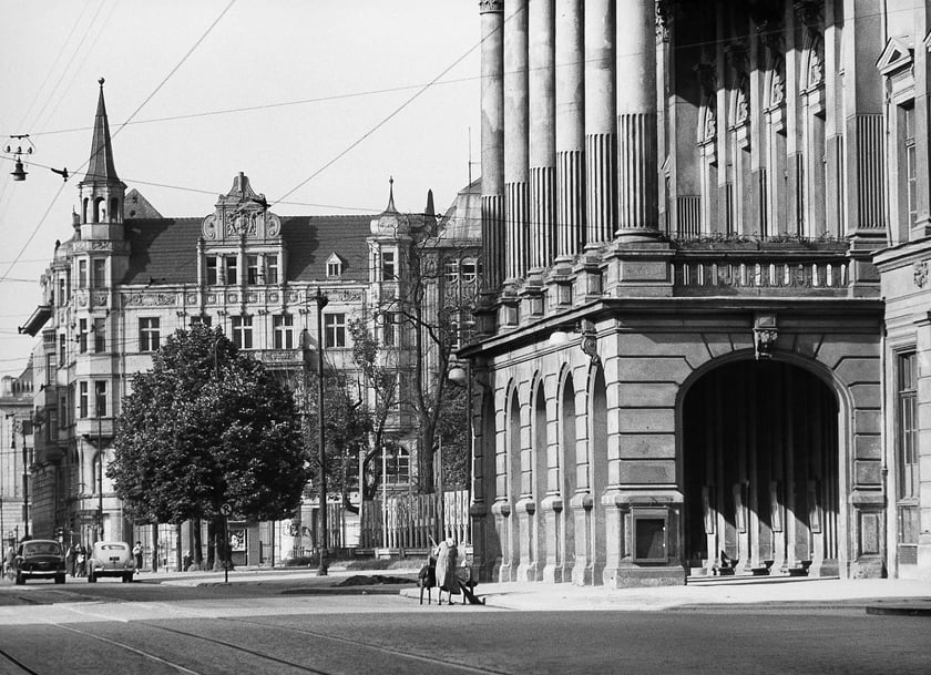 Wrocław, ul. Świdnicka, gmach opery, 1958