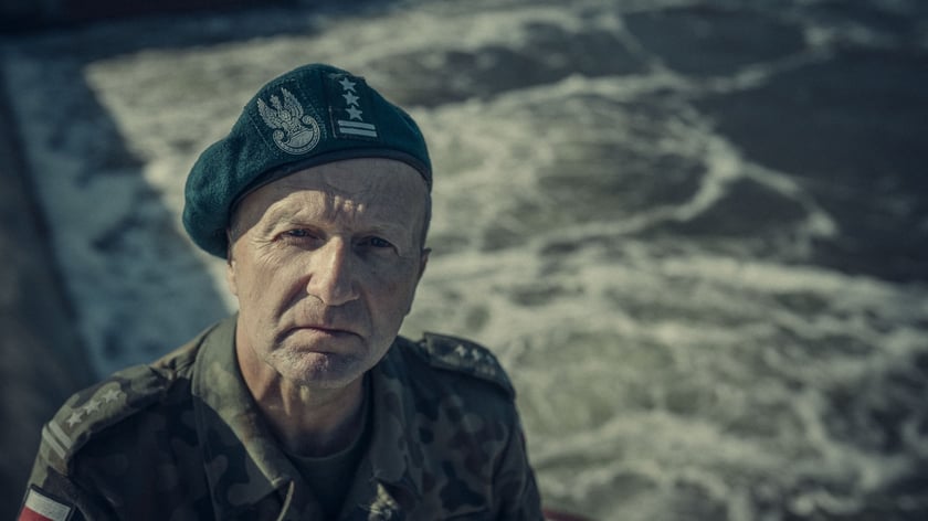 ?Wielka woda? ? Mirosław Kropielnicki na tle Jazu Różanka