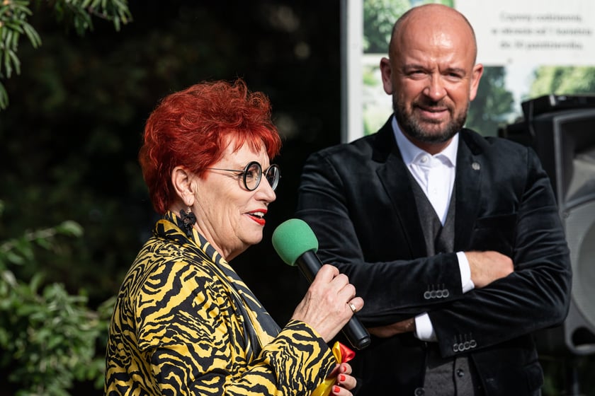 Skwer  Wojciecha Jerzego Hasa, znanego polskiego reżysera, został odsłonięty tuż obok budynku Centrum Technologii Audiowizualnych