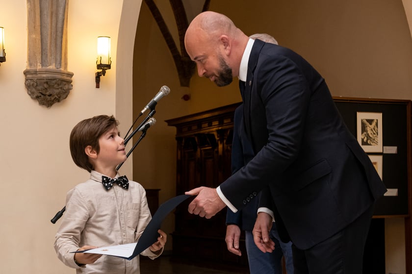 Uroczystość przyznania stypendiów artystycznych dla młodzieży, Sala Wielka Ratusza we Wrocławiu, 12.10.2022.