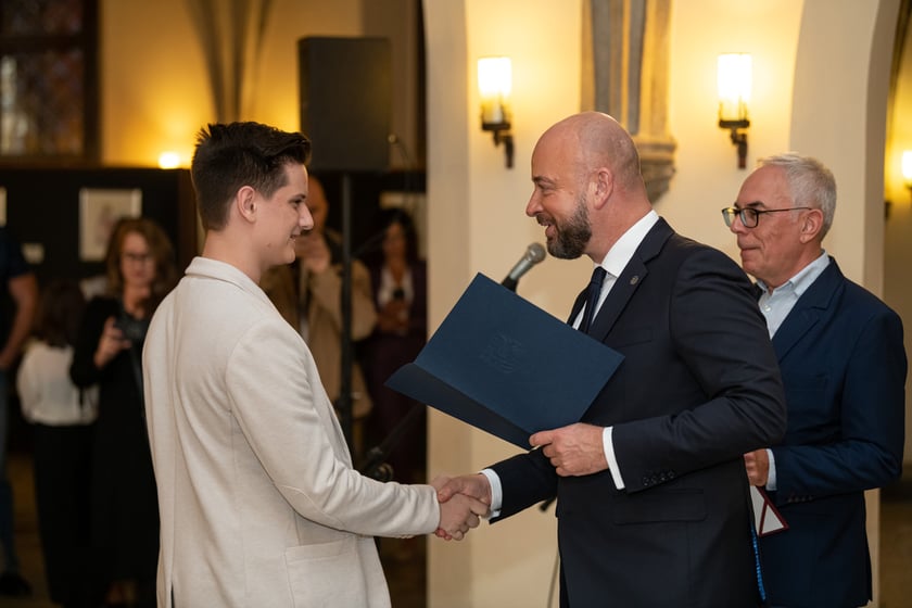 Uroczystość przyznania stypendiów artystycznych dla młodzieży, Sala Wielka Ratusza we Wrocławiu, 12.10.2022.