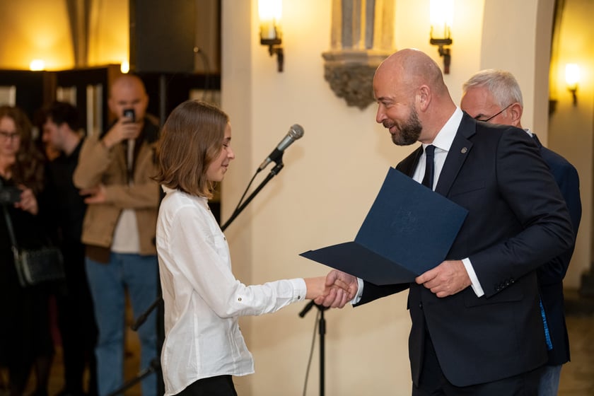 Uroczystość przyznania stypendiów artystycznych dla młodzieży, Sala Wielka Ratusza we Wrocławiu, 12.10.2022.