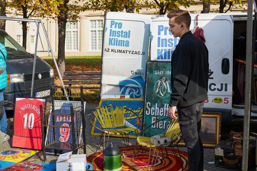 Giełda staroci we Wrocławiu, koło Hali Stulecia