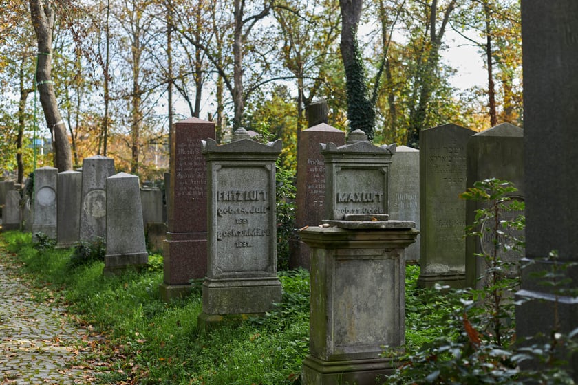 Stary cmentarz żydowski przy ul. Ślężnej we Wrocławiu