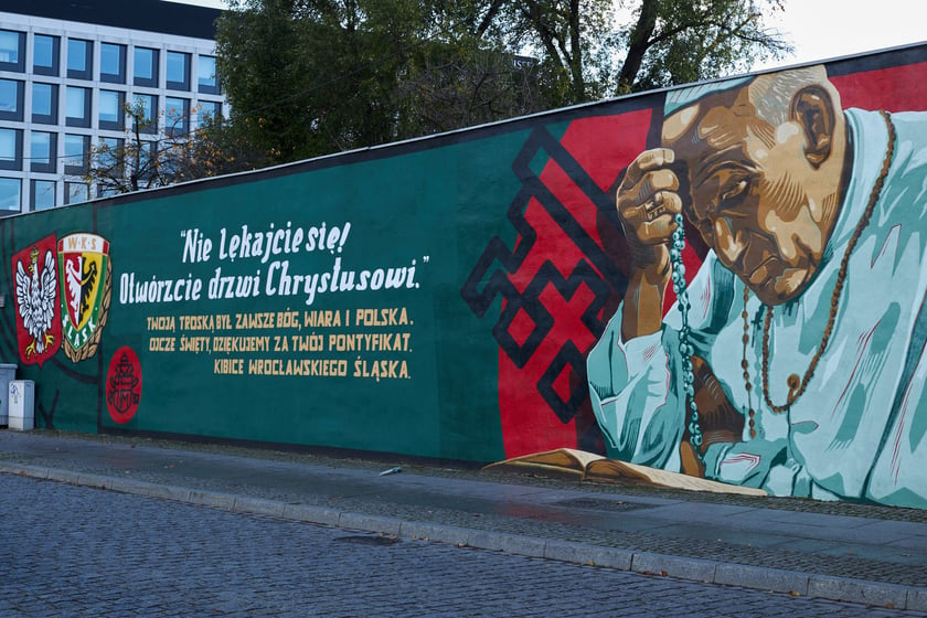 Mural z Janem Pawłem II na Ostrowie Tumskim