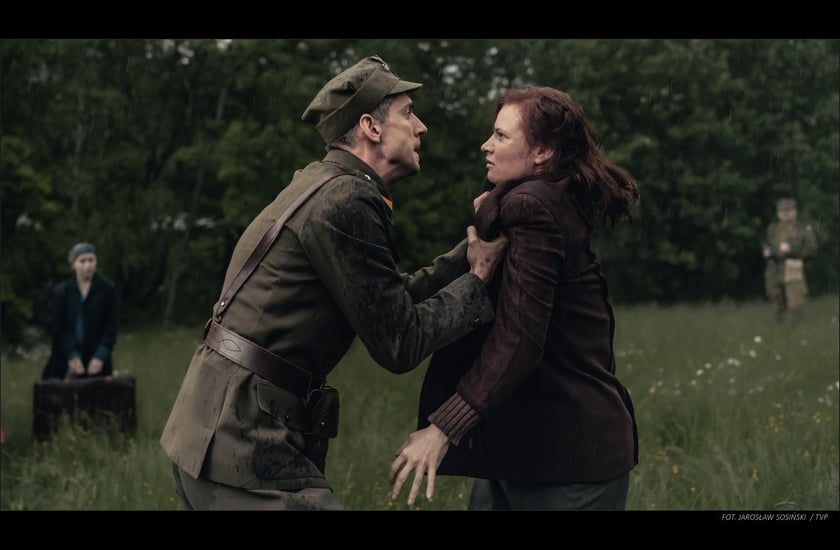 Na zdjęciu kadr z serialu "Erynie"