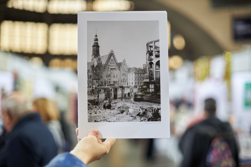 Rozpoczęły się 30. Wrocławskie Targi Dobrych Książek w Hali Stulecia. Potrwają do 4 grudnia