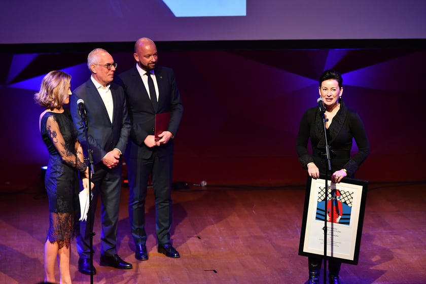 Ewa Vesin z Wrocławską Nagrodą Artystyczną 2022 w kategorii muzyka poważna