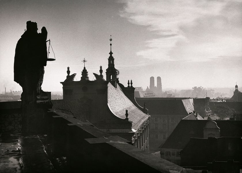 Widok z Wieży Matematycznej Uniwersytetu Wrocławskiego w kierunku Ostrowa Tumskiego, 1954