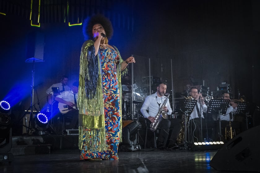 Koncert Wrocław - Graceland 6 rano dla Moniki Jaworskiej