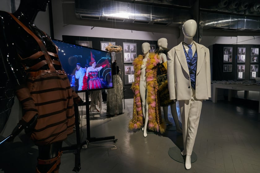 Na zdjęciu wystawa w Muzeum Teatru - nagrodzone prace w II Konkursie Dyplom&oacute;w Scenografii Uczelni Artystycznych - prace Marty Bartosik