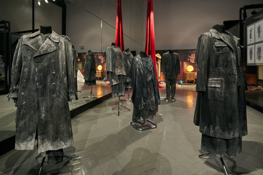 Na zdjęciu wystawa w Muzeum Teatru - nagrodzone prace w II Konkursie Dyplom&oacute;w Scenografii Uczelni Artystycznych