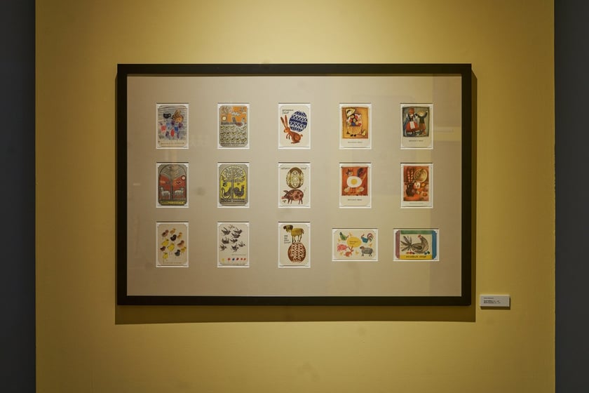Na zdjęciu kartki świąteczne na wystawie w Muzeum Etnograficznym, Oddziale Muzeum Narodowego&nbsp;