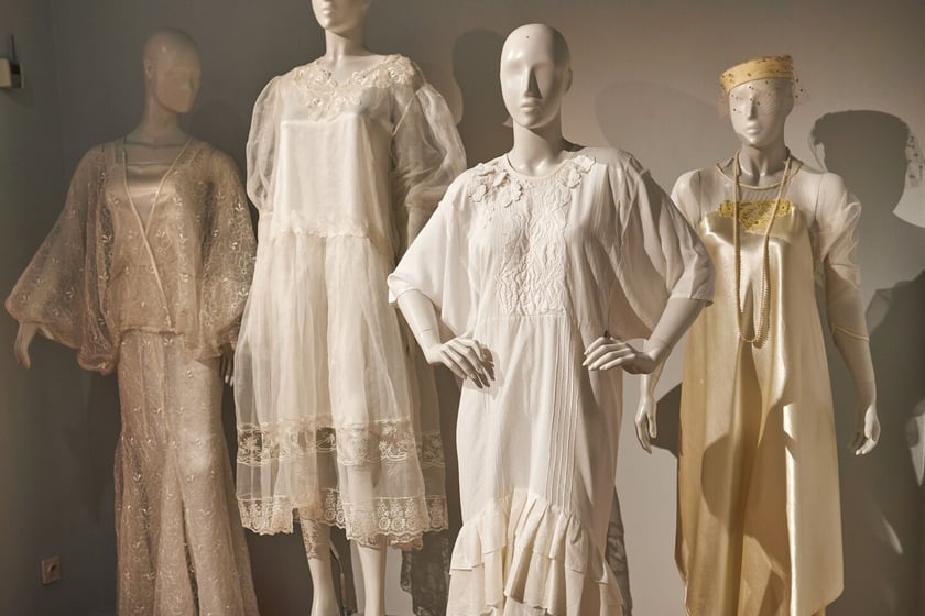 Wystawa poświęcona modzie stanu wojennego i dekadzie lat 80. w Muzeum Narodowym we Wrocławiu