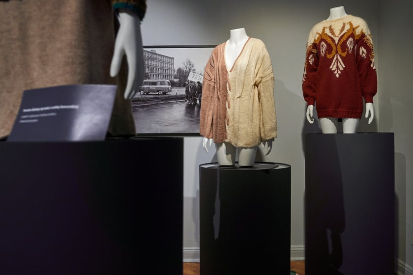 Wystawa poświęcona modzie stanu wojennego i dekadzie lat 80. w Muzeum Narodowym we Wrocławiu